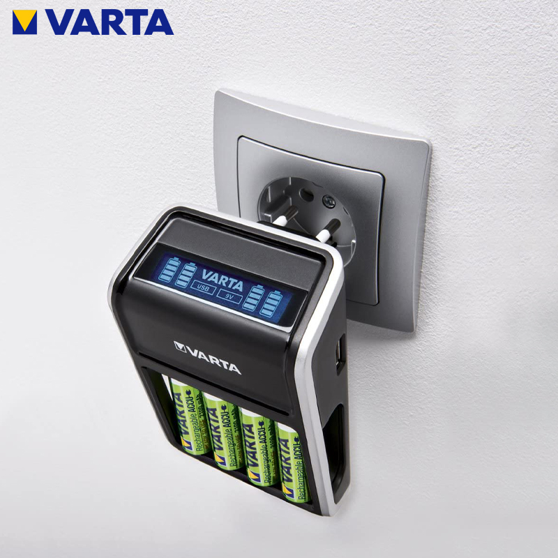 Chargeur de Piles Varta Plug Charger + 4 piles rechargeables AA